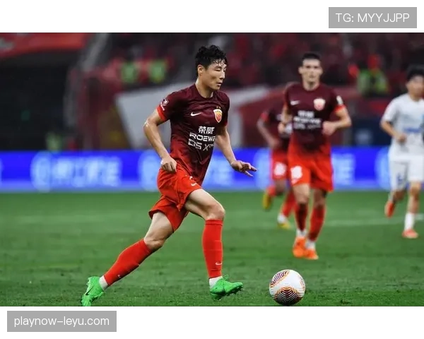 上海海港王朝再续辉煌,新赛季强势回暖表现抢眼 上海海港王朝再续辉煌,新赛季强势回暖表现抢眼