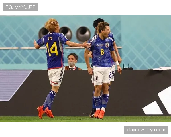 Osimhen状态回暖,4-3-3阵型中闪耀助球队逆转局势 Osimhen状态回暖,4-3-3阵型中闪耀助球队逆转局势