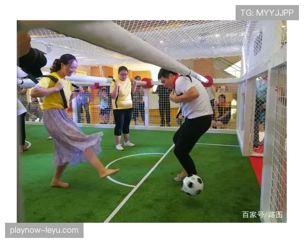 世界杯赛场精彩瞬间引爆球迷热情，足球小知识成观赛新热点