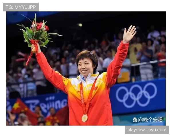 张怡宁赛场上冷艳拿金，生活里像隔壁阿姨，反差太好八卦了