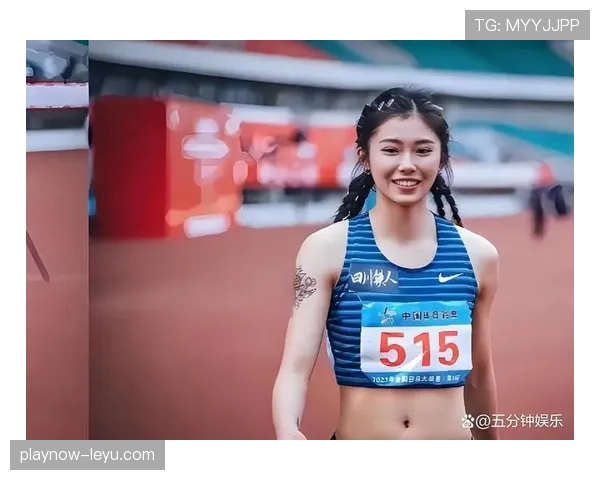 吴艳妮随手一件私服比我一个月工资贵，刷到照片直接怀疑人生